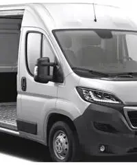 PEUGEOT Boxer 330 2.0 BlueHDi 130CV L2 H2 Furgon PEUGEOT Boxer 330 2.0 BlueHDi 130CV L2 H2 Furgon