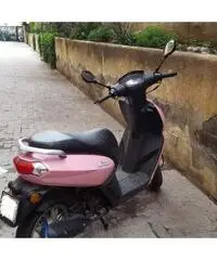 Ciclomotore Peugeot Kisbee 50 - Catania