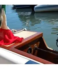 Motoscafo in legno Mattei Motoscafo in legno Mattei