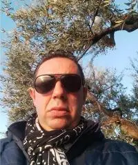 Cerco la mia anima gemella per un bel rapporto serio Cerco la mia anima gemella per un bel rapporto serio