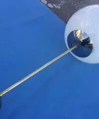 reticello di VENINI , lampada a sospensione . reticello di VENINI , lampada a sospensione .