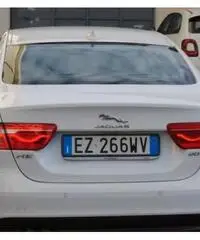 Jaguar xe 2.0 d 180 Jaguar xe 2.0 d 180