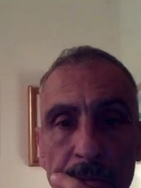 Uomo italiano badante Uomo italiano badante