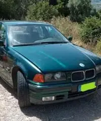 BMW 318 is