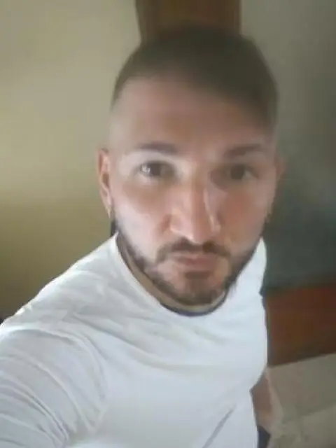 Autista magazziniere tutto fare Autista magazziniere tutto fare