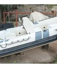Gommone senza motore Gommone senza motore