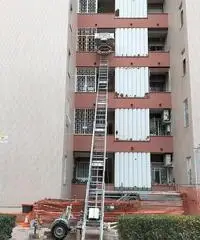 Noleggio autoscala per edilizia e traslochi