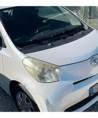Toyota iQ 1.0 BENZINA AUTOMATICO Toyota iQ 1.0 BENZINA AUTOMATICO