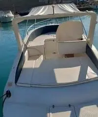 Barca a motore Barca a motore