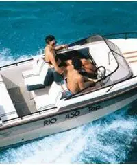 Rio 450 Top con Johnson GT737 e carrello Ellebi Rio 450 Top con Johnson GT737 e carrello Ellebi