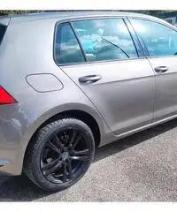 Volkswagen Golf 1.6 TDI 5p. ( garanzia) - 500 euro Volkswagen Golf 1.6 TDI 5p. ( garanzia) - 500 euro