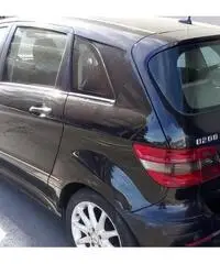 Mercedes classe B 200 2.0diesel frizione perfetta