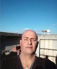 Sono un uomo che cerca una donna Sono un uomo che cerca una donna