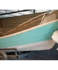 Gozzo 5 mt con motore entrobordo linea d'asse Gozzo 5 mt con motore entrobordo linea d'asse