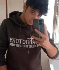 Cerco urgentemente lavoro Cerco urgentemente lavoro