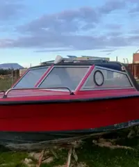Barca 5 MT ideale per pesca e passeggio Barca 5 MT ideale per pesca e passeggio