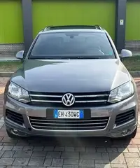 VOLKSWAGEN Touareg 2ª serie - 2011