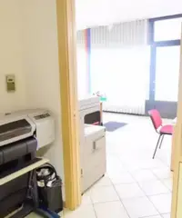 Bolzano: Ufficio con posto auto Bolzano: Ufficio con posto auto
