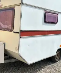 Caravan Royal Car 3 posti +1-revisionata Caravan Royal Car 3 posti +1-revisionata