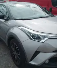 Toyota C-HR 1.8 Hybrid E-CVT Style Toyota C-HR 1.8 Hybrid E-CVT Style