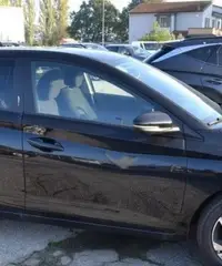 HYUNDAI i20 P.CONSEGNA 1.2 GPL ConnectLine HYUNDAI i20 P.CONSEGNA 1.2 GPL ConnectLine