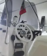 Gommone 6,70 legar con carrello Gommone 6,70 legar con carrello