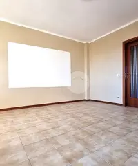 5 LOCALI A CALUSO 5 LOCALI A CALUSO