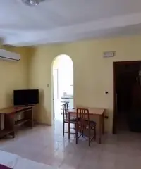 Monolocale 50m dalla spiaggia con a.c