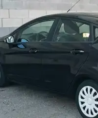 Ford Fiesta 1.2 BENZINA GPL 2012 TRATTABILE Ford Fiesta 1.2 BENZINA GPL 2012 TRATTABILE