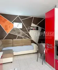 3 LOCALI CON BOX E CANTINA