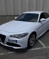 Alfa Romeo Giulia Alfa Romeo Giulia