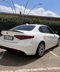 Alfa Romeo Giulia Alfa Romeo Giulia