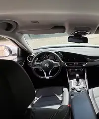Alfa Romeo Giulia Alfa Romeo Giulia