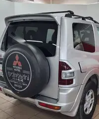 Mitsubishi Pajero 3.2 16V DI-D 3p. GLS2 Mitsubishi Pajero 3.2 16V DI-D 3p. GLS2