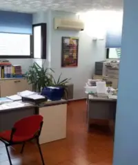 Locale ad uso ufficio gia' locato Locale ad uso ufficio gia' locato