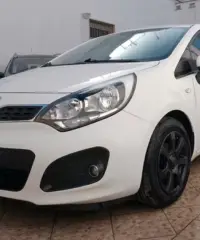 Kia Rio 1.1 CRDi 5p. Active Kia Rio 1.1 CRDi 5p. Active