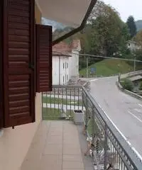 Camera arredata low cost a CLAUZETTO /friuli Camera arredata low cost a CLAUZETTO /friuli