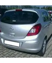 Opel corsa 1200 benzina e gpl Opel corsa 1200 benzina e gpl