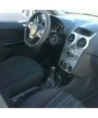 Opel corsa 1200 benzina e gpl Opel corsa 1200 benzina e gpl