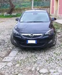 OPEL Astra 2.0 CDTI 165 CV 5p. Cosmo S OPEL Astra 2.0 CDTI 165 CV 5p. Cosmo S