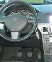 OPEL ASTRA GTC 1.6 GPL COSMO 105CV 2006 OPEL ASTRA GTC 1.6 GPL COSMO 105CV 2006