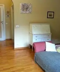 EUR centrale, ampia STANZA con bagno