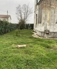 Villa stile Liberty del 1900 indipendente con giardino Alseno  (PC) Villa stile Liberty del 1900 indipendente con giardino Alseno  (PC)