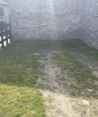 Rustico con accessori e terreno 9 ha