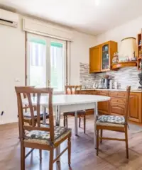 Soluzione indipendente con ampio terreno privato Soluzione indipendente con ampio terreno privato