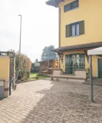 SOLUZIONE INDIPENDENTE CON GIARDINO| 232 MQ | RIST SOLUZIONE INDIPENDENTE CON GIARDINO| 232 MQ | RIST