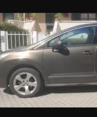 Peugeot 3008 Techno 1.6 HDI 110 CV