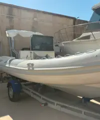 Gommone Trident 5,30 + Yamaha 40/60 Gommone Trident 5,30 + Yamaha 40/60