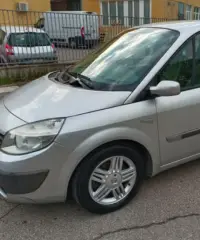 Renault Scenic 1.9 dCi/130CV Luxe