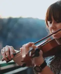 Violinista Ceva Violinista Ceva
